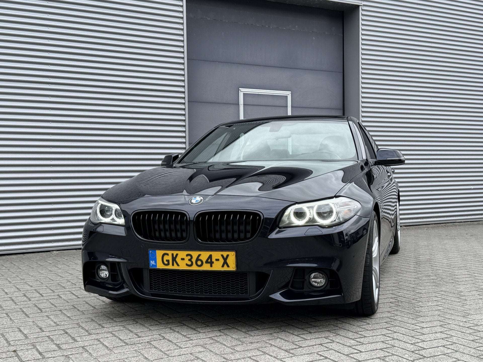 BMW 5 Serie 528i High Executive I Aut. I M-Pakket I Navi I L, Automaat, Gebruikt, 4 cilinders, 2000 kg