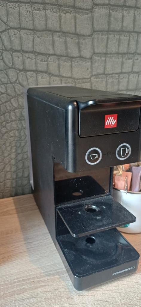Illy Y3.3 Iperespresso Koffiezetapparaat - Zwart, Gebruikt, Espresso apparaat, Ophalen of Verzenden, 1 kopje