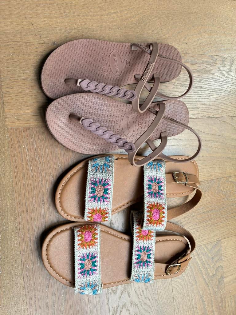 Set van 2 paar meisjes sandalen - Zara & Havaianas, Ophalen of Verzenden, Zo goed als nieuw, Meisje, Schoenen