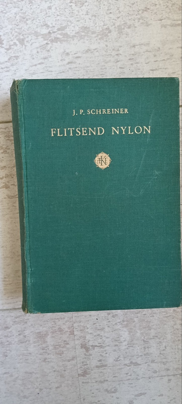 Flitsend Nylon - J.P. Schreiner (Vintage Boek), Ophalen of Verzenden, Gelezen, J.P. Schreiner, Nederland