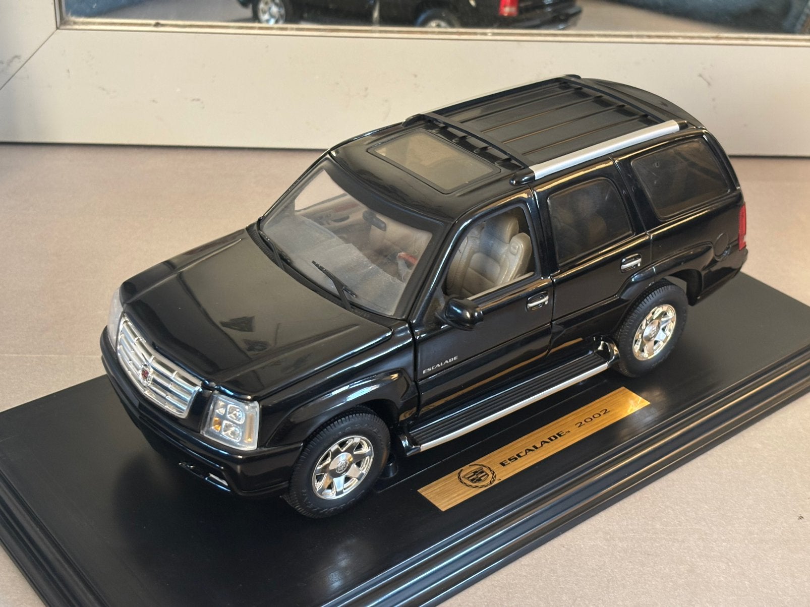 Anson models Cadillac Escalade 1:18, Hobby en Vrije tijd, Modelauto's | 1:18, Ophalen of Verzenden, Nieuw, Auto, UT Models