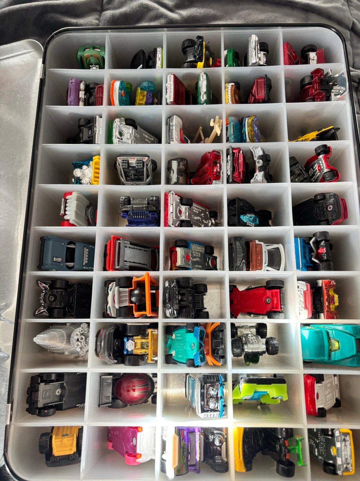Hot Wheels koffer met 70 auto's - 50th Anniversary editie, Ophalen of Verzenden, Gebruikt