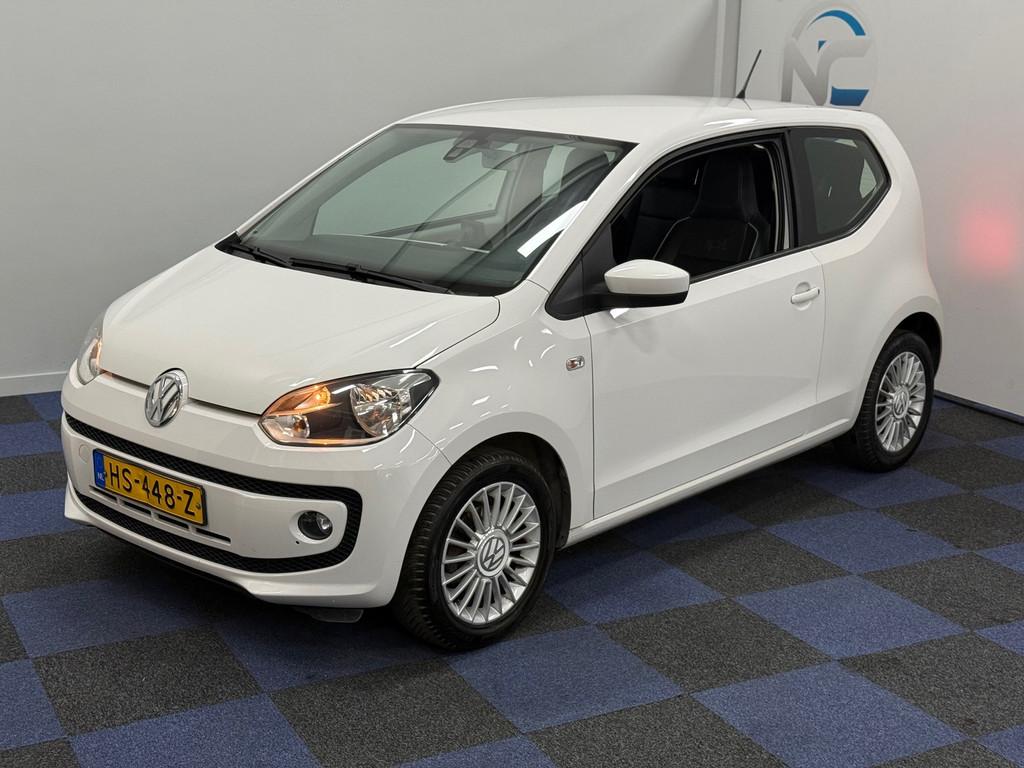 Volkswagen Up! 1.0 high up / NAVI-MULTIEMEDIA / STOELVERWARM, Voorwielaandrijving, Euro 5, Gebruikt, Wit