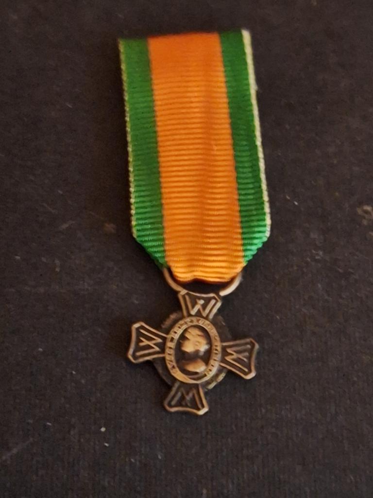 Miniatuur medaille ohk, Verzamelen, Militaria | Algemeen, Verzenden, Landmacht, Nederland, Lintje, Medaille of Wings