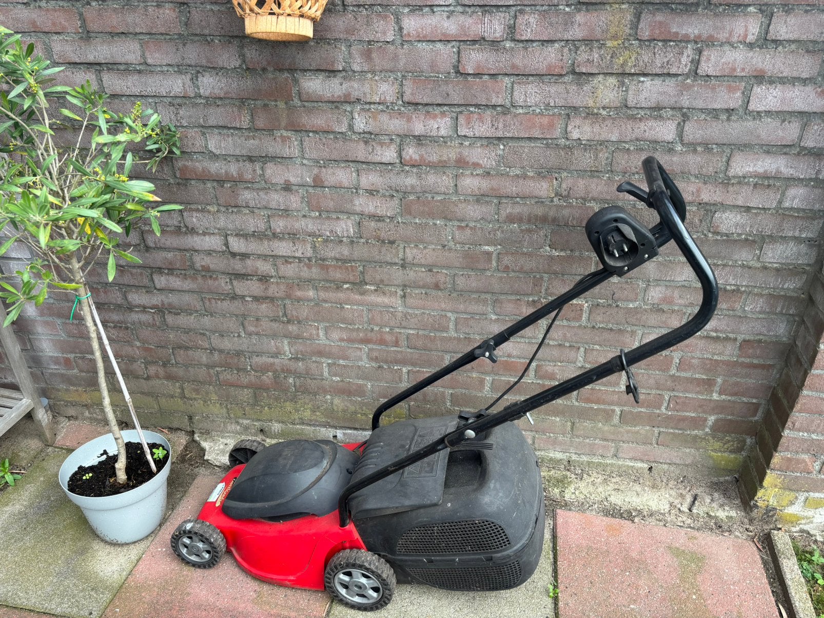 Kapotte electrische maaier, Ophalen of Verzenden, Zo goed als nieuw