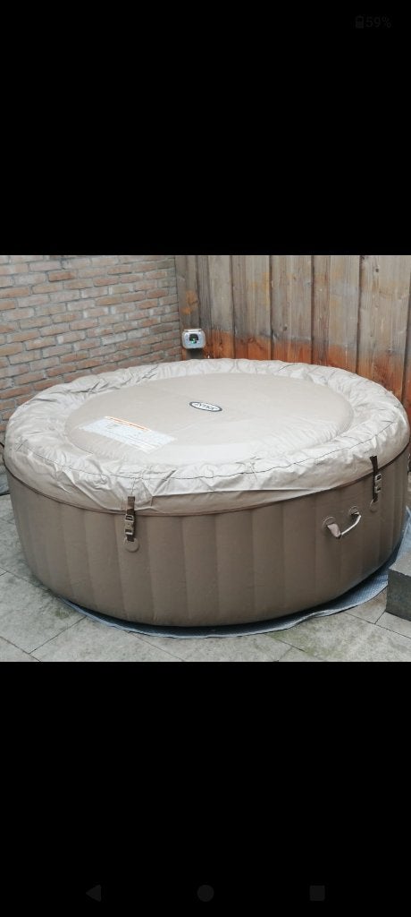 Intex jacuzzi spa, Ophalen, Gebruikt, Opblaasbaar
