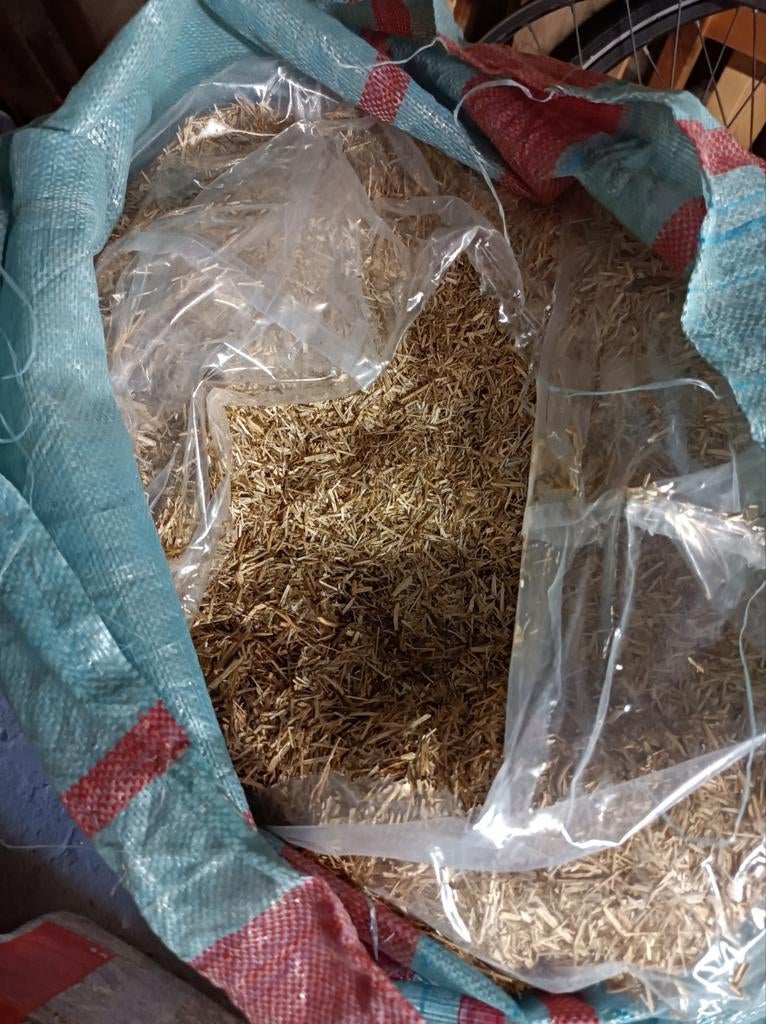 Bijna volle zak stal, Ophalen