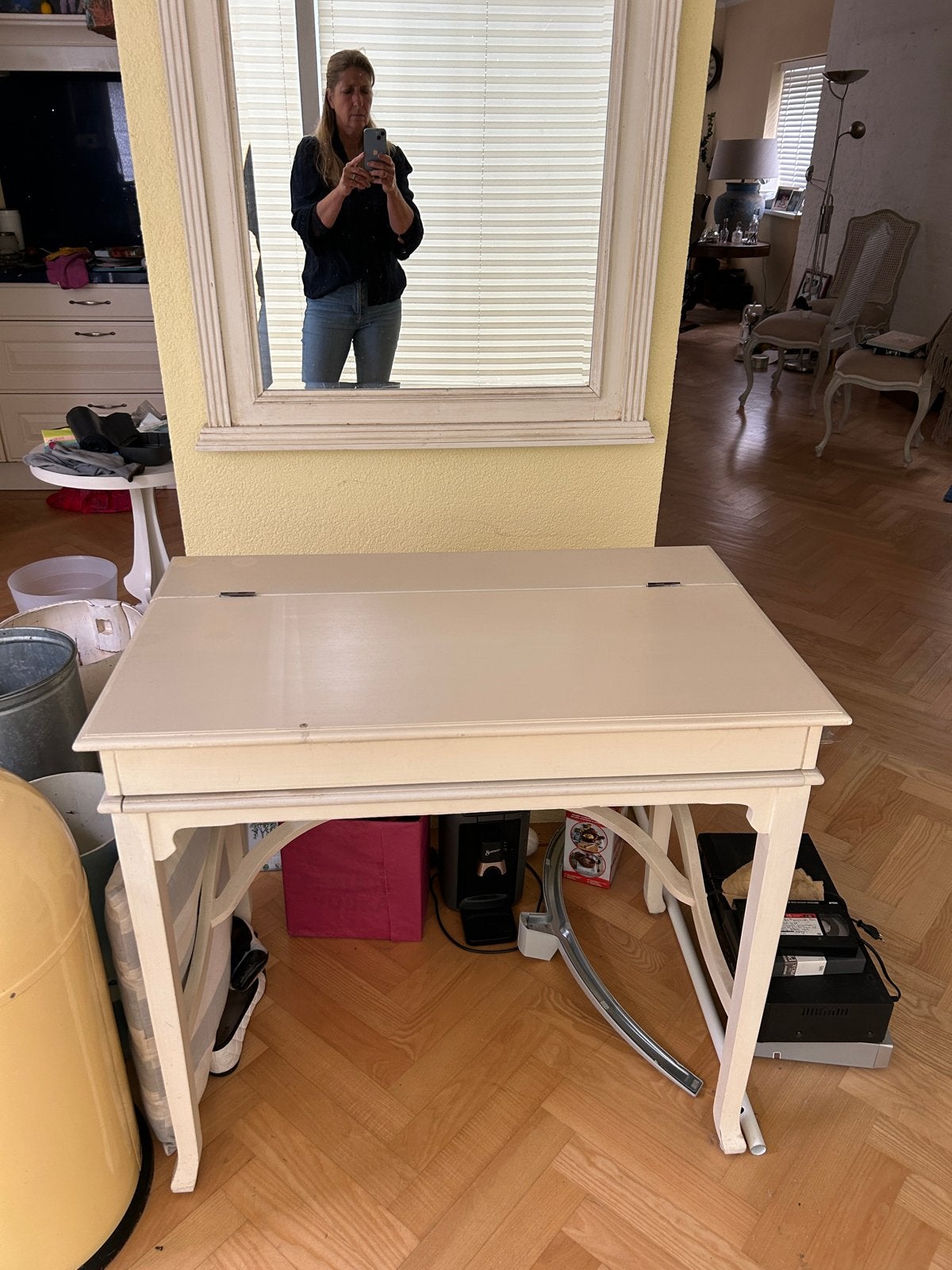 Bureau met bijpassende spiegel in wit, Ophalen, Opbergruimte, Gebruikt, Hout