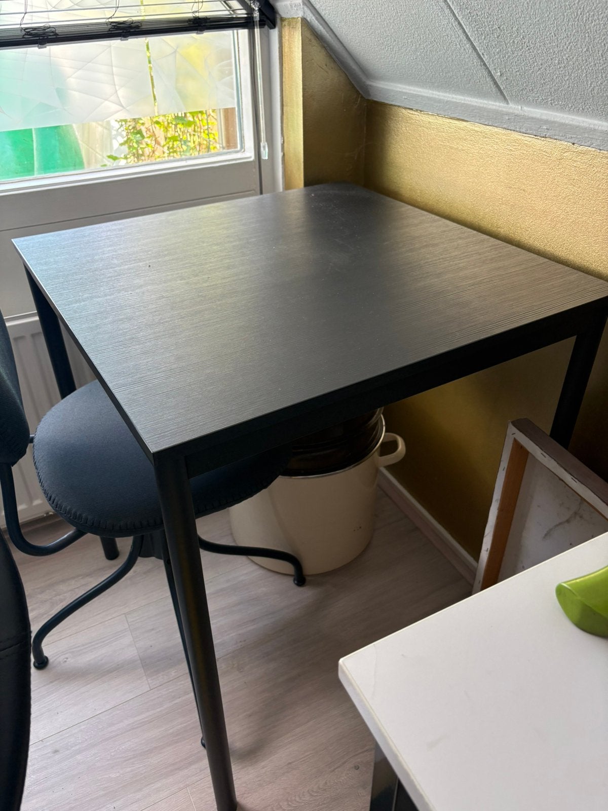 Vierkant tafeltje zwart, Ophalen, Zo goed als nieuw, Metaal, Ikea