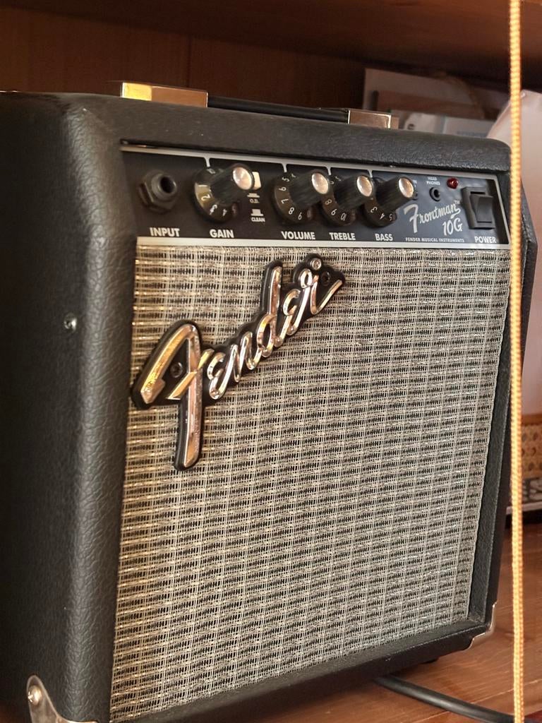 Fender Frontman 10G gitaarversterker, Muziek en Instrumenten, Versterkers | Bas en Gitaar, Ophalen of Verzenden, Zo goed als nieuw