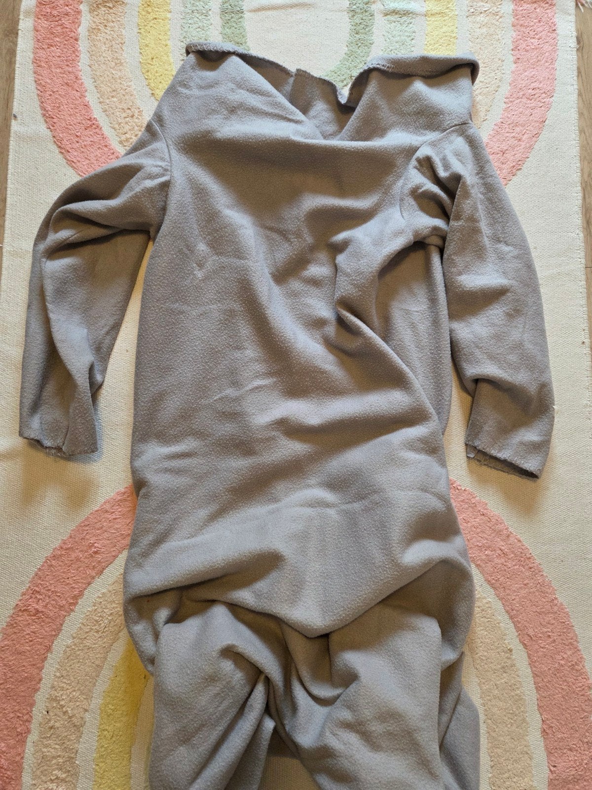 Fleece deken grijs snuggle met armen televisie deken
Gewasse, Fleecedeken, Gebruikt, Ophalen of Verzenden, Fleece