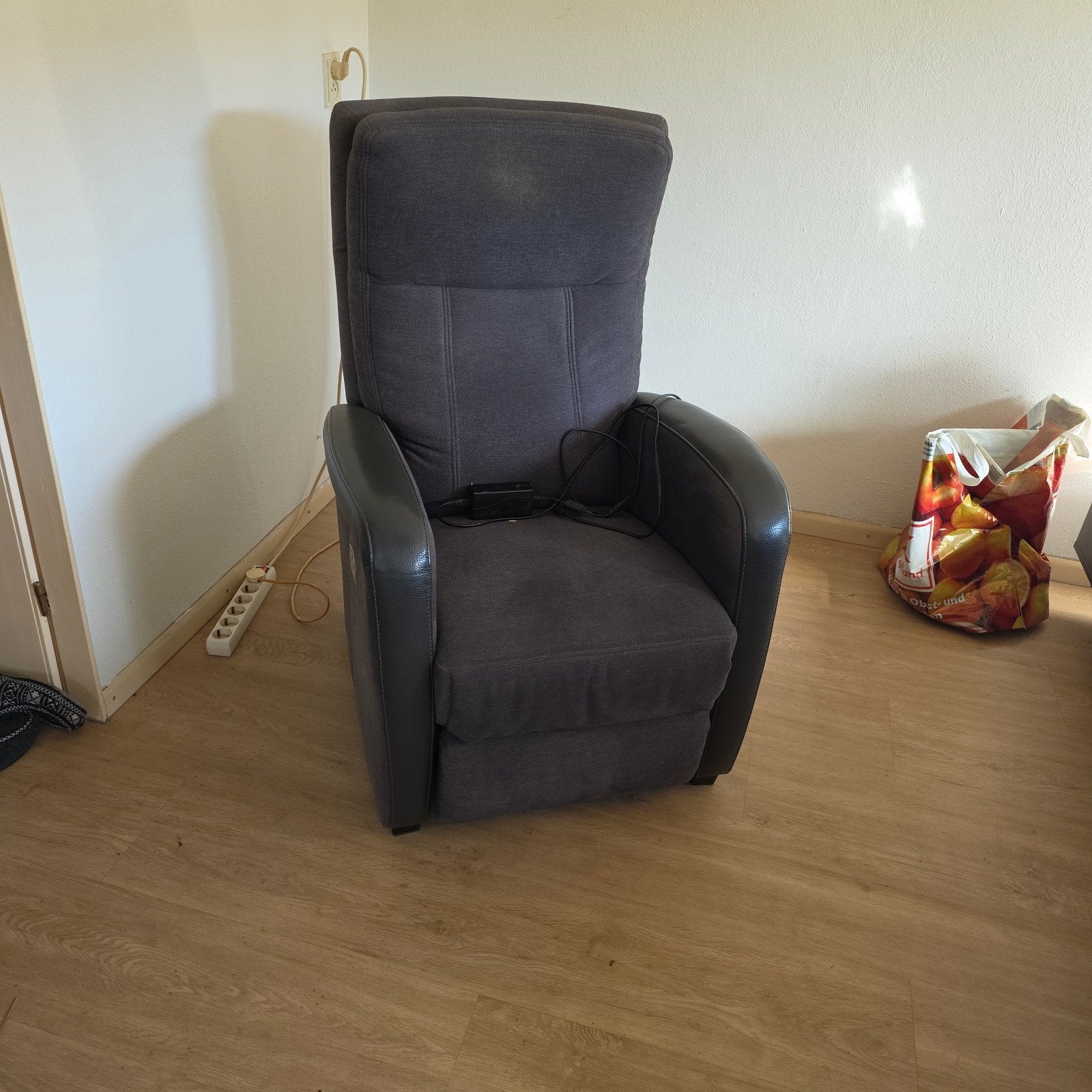Elektrische sta-op stoel - Comfortabel en functioneel, Ophalen, Gebruikt, Modern, Comfort, Leer