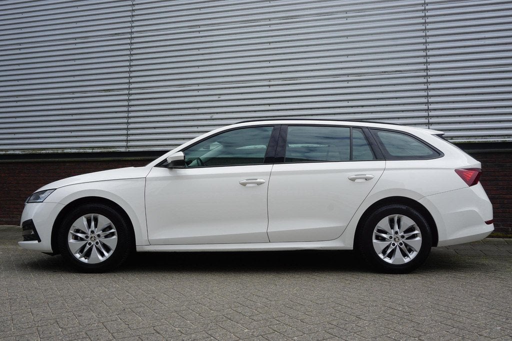 Skoda Octavia Combi 1.0 TSI Business|Dealeronderhouden|Trekh, Auto's, Skoda, Stof, Gebruikt, Wit, Origineel Nederlands
