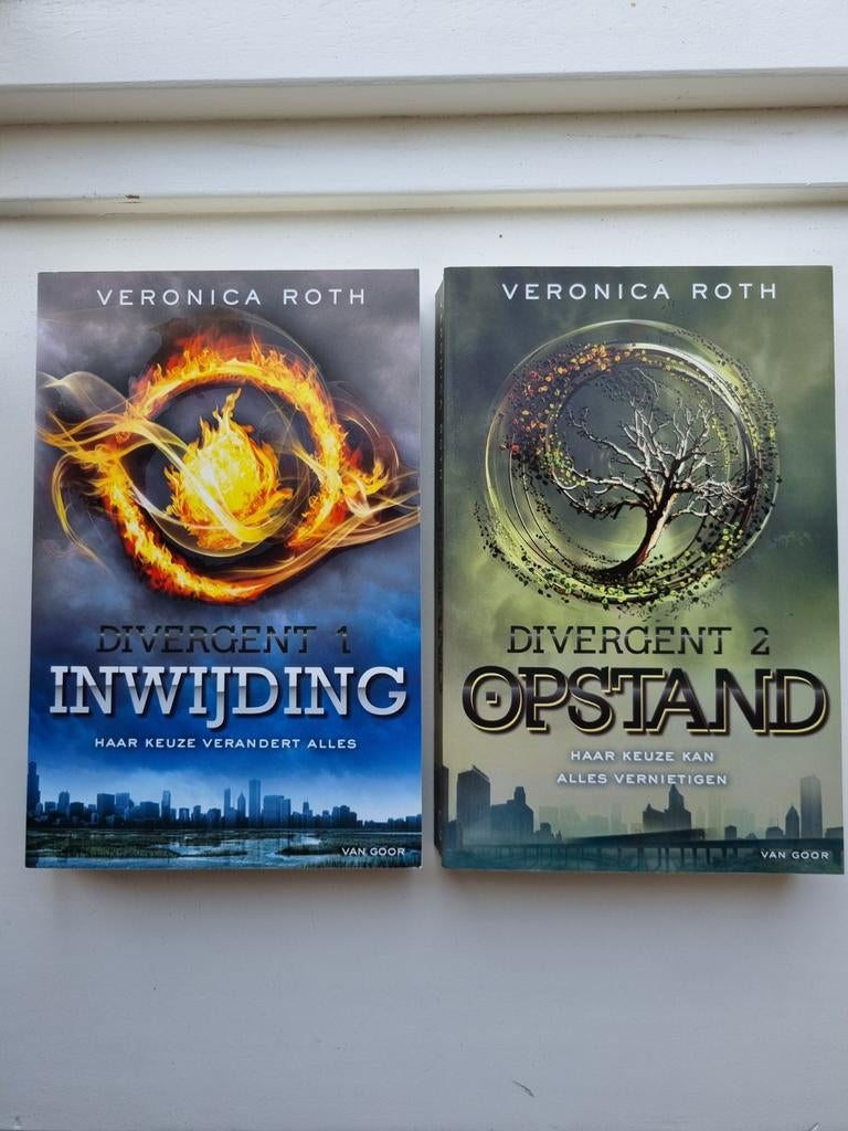 Divergent boeken deel 1 en 2, Ophalen of Verzenden, Zo goed als nieuw, Veronica Roth