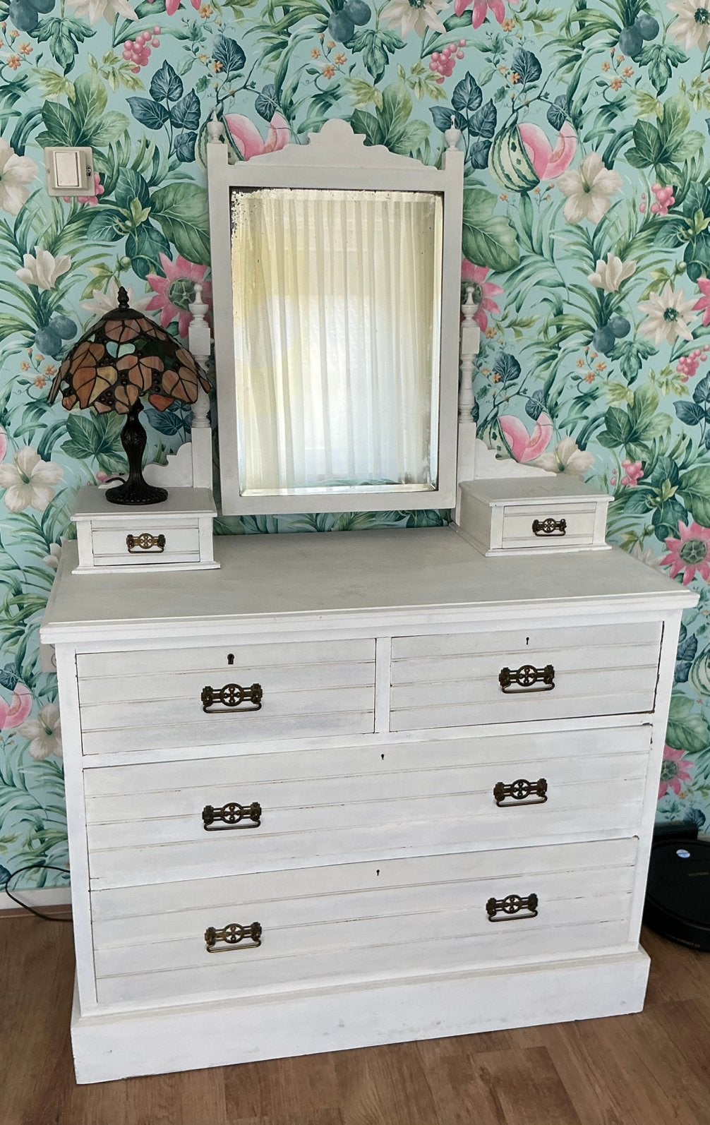 Antieke kaptafel uit 1802, gekocht bij een Antiekbeurs., Ophalen
