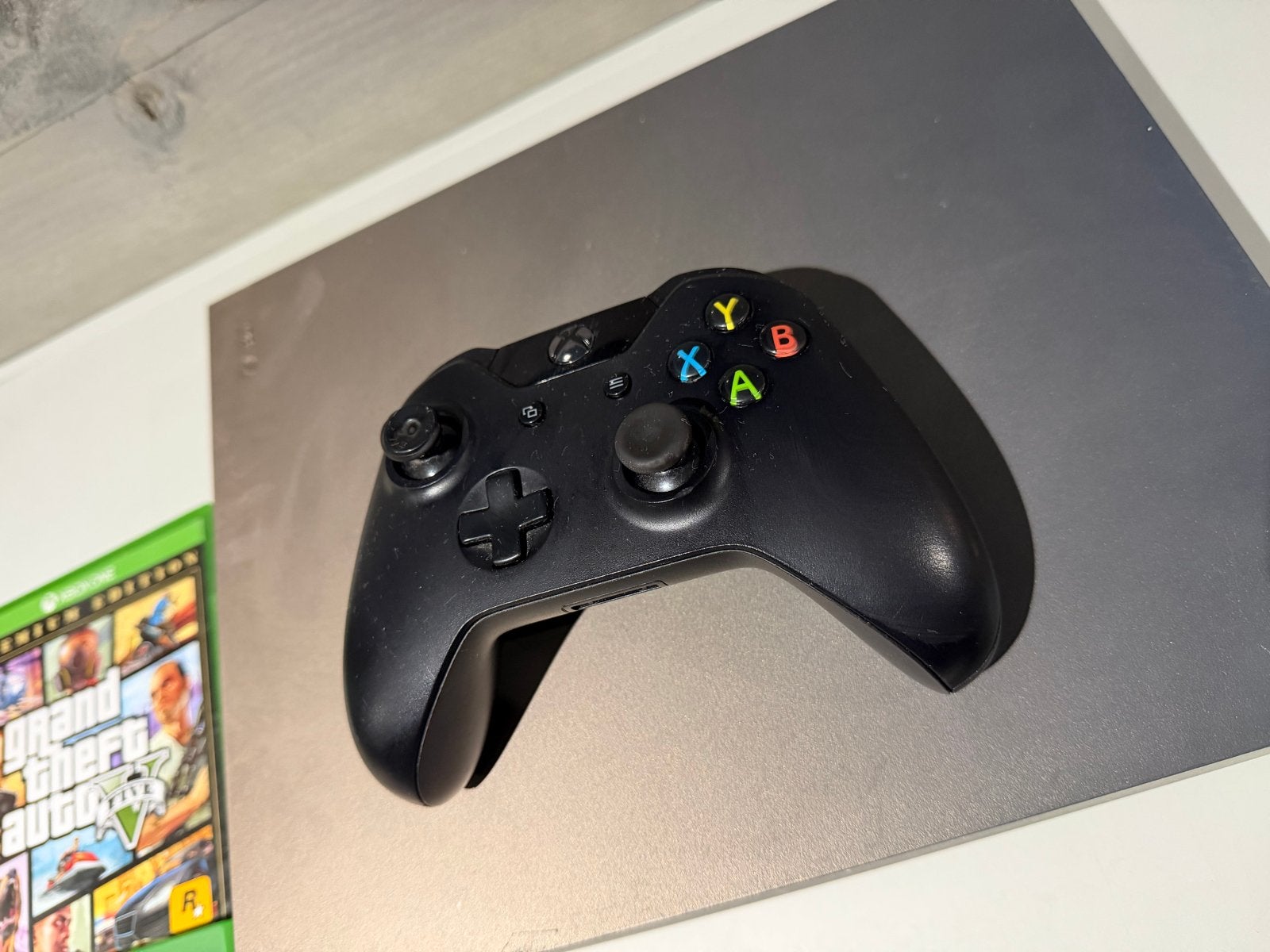 Xbox One X 1TB Gold Rush Edition met games en controller, Gebruikt, 1 speler, Ophalen of Verzenden, Nvt