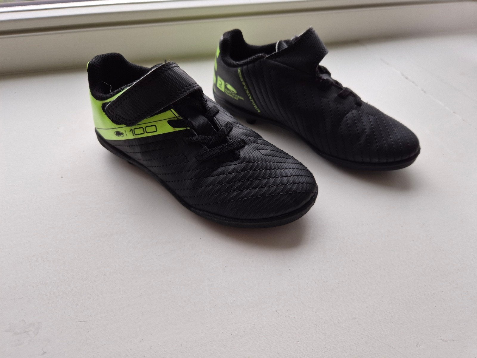 Kipsta voetbalschoenen maat 30, Sport en Fitness, Maat XS of kleiner, Schoenen, Ophalen of Verzenden, Zo goed als nieuw