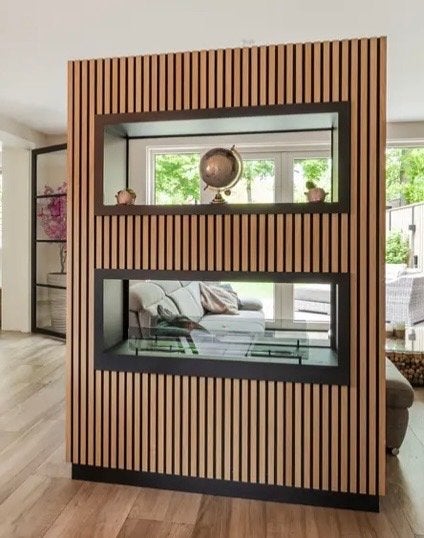 Moderne houten roomdivider met ingebouwde bio ethanol haard, Ophalen, Zo goed als nieuw