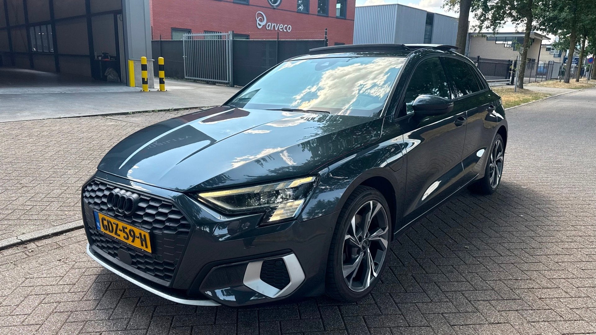 Audi A3 Sportback 40 TFSI e Business edition PANORAMADAK, Auto's, 8 kWh, Gebruikt, 4 cilinders, Hybride Elektrisch/Benzine