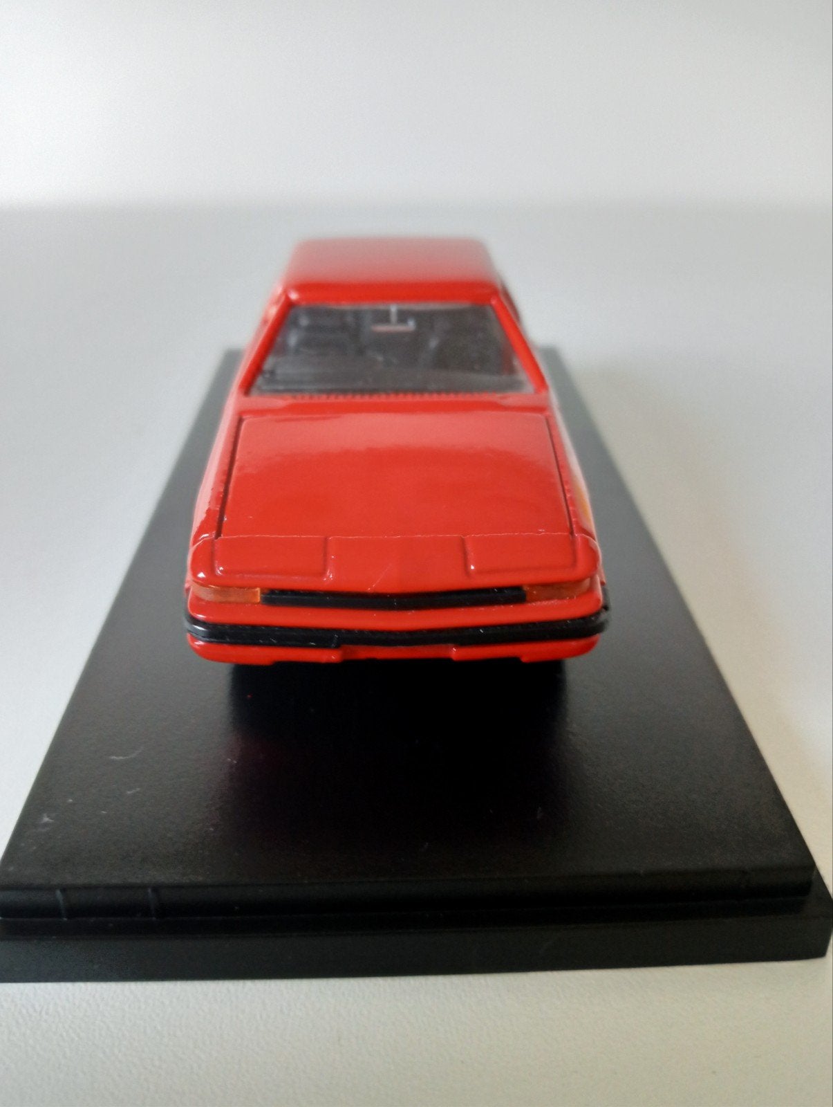 Mazda Cosmo 110S modelauto rood, (929 coupe) zeldzaam. 1985, Hobby en Vrije tijd, Ophalen of Verzenden, Nieuw, Auto, Overige merken