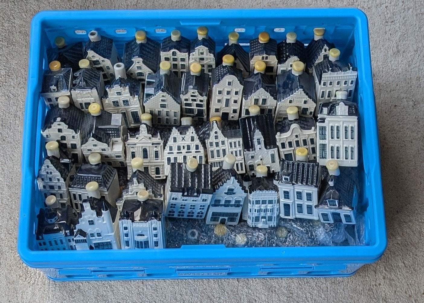 KLM huisjes 1-102 + Rynbende & Henkes, Verzamelen, Ophalen, Zo goed als nieuw, Gevuld