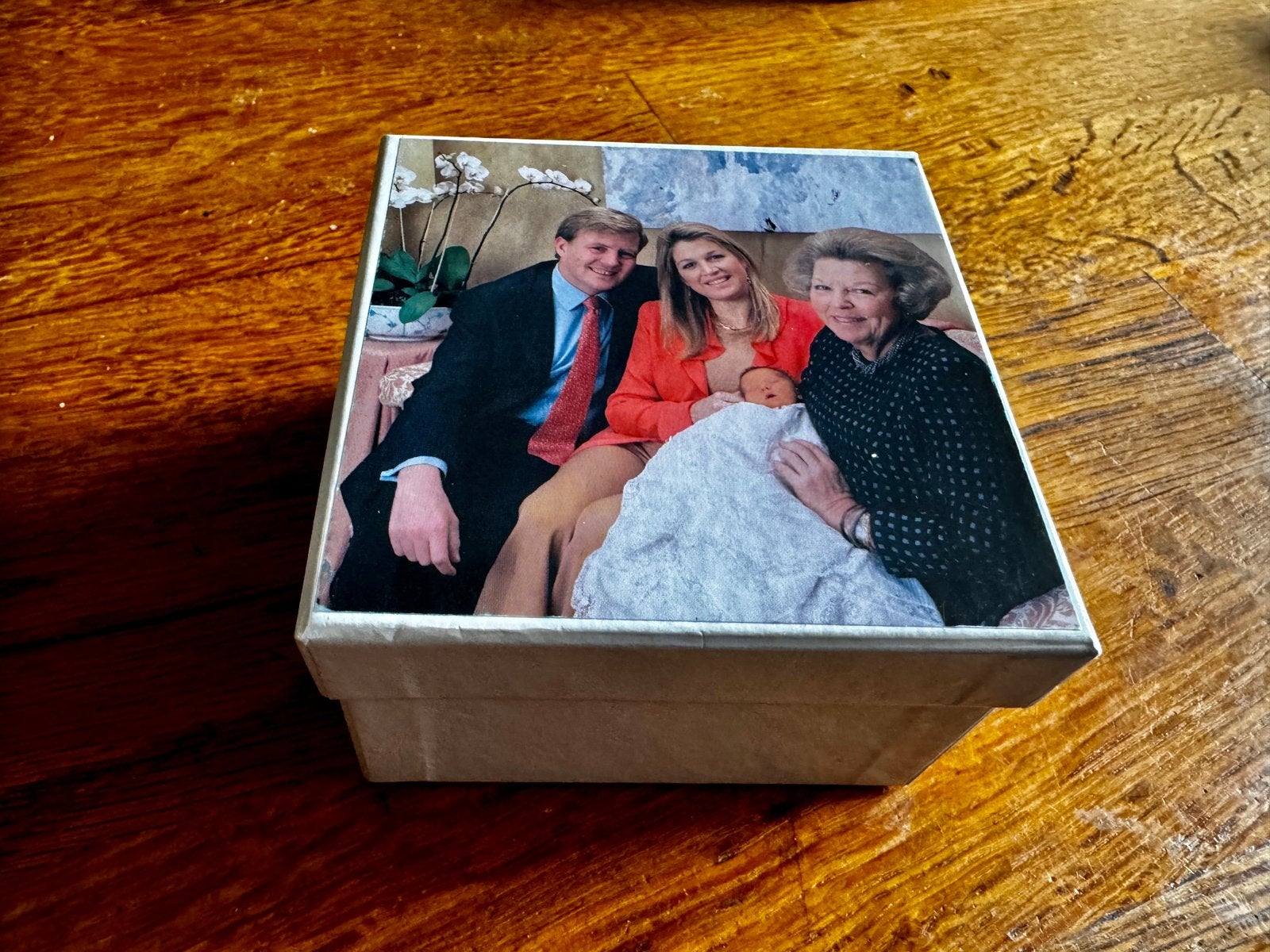 EXCLUSIEVE GOUDEN 20 EURO 2004 : GEBOORTEMUNT PRINSES AMALIA, Koningin Beatrix, Verzenden, Setje, Goud