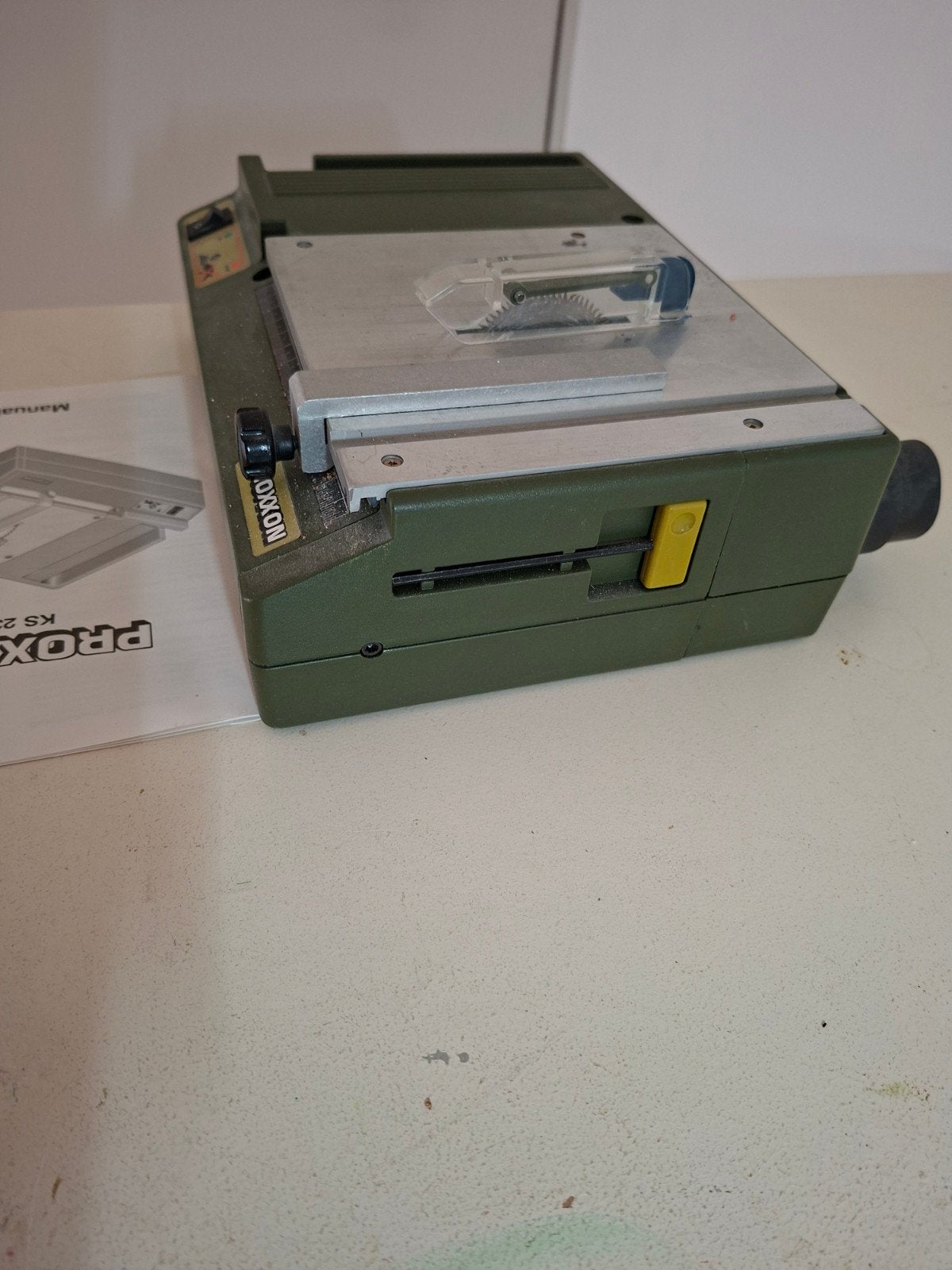 Proxxon KS 230 Tafelcirkelzaag - Compact en Nauwkeurig, Ophalen, Minder dan 30 mm, Gebruikt, Cirkelzaag