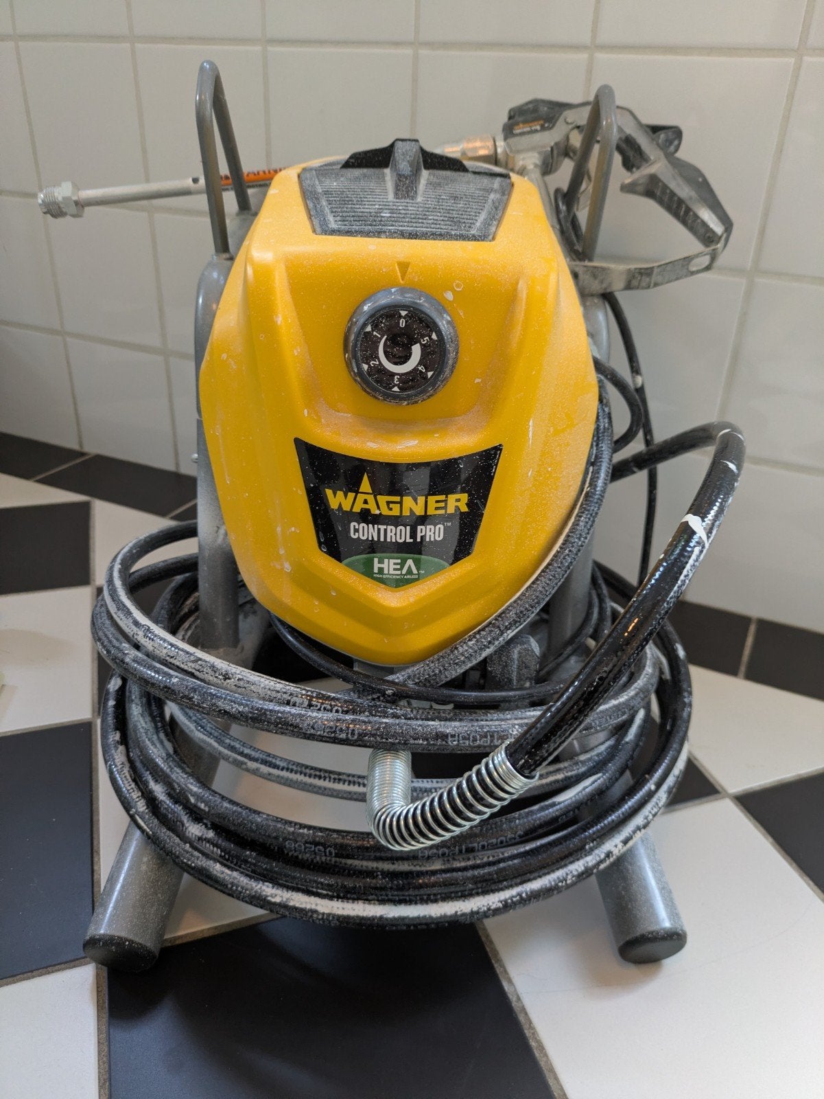 Wagner Control Pro 250M verfspuit met verlengstuk en nozzles, Ophalen, Zo goed als nieuw, Verfspuit of Verfpomp