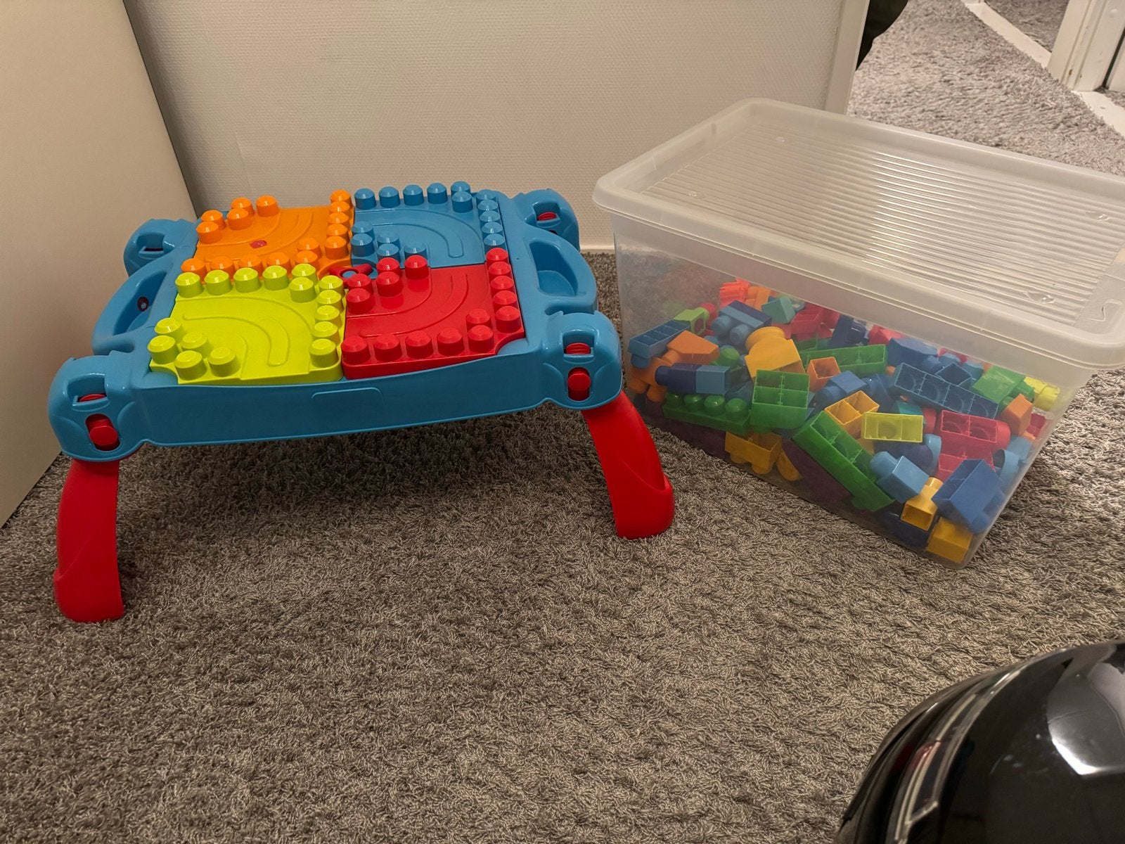 Mega Bloks Bouwtafel met extra blokjes en treintje, Ophalen, Gebruikt, Megabloks