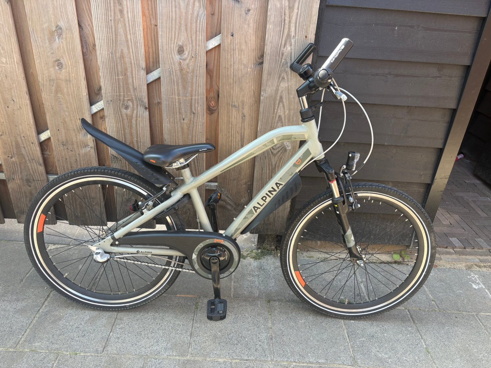 Alpina trial 24 inch 3v, Ophalen, Terugtraprem, 24 inch, Versnellingen