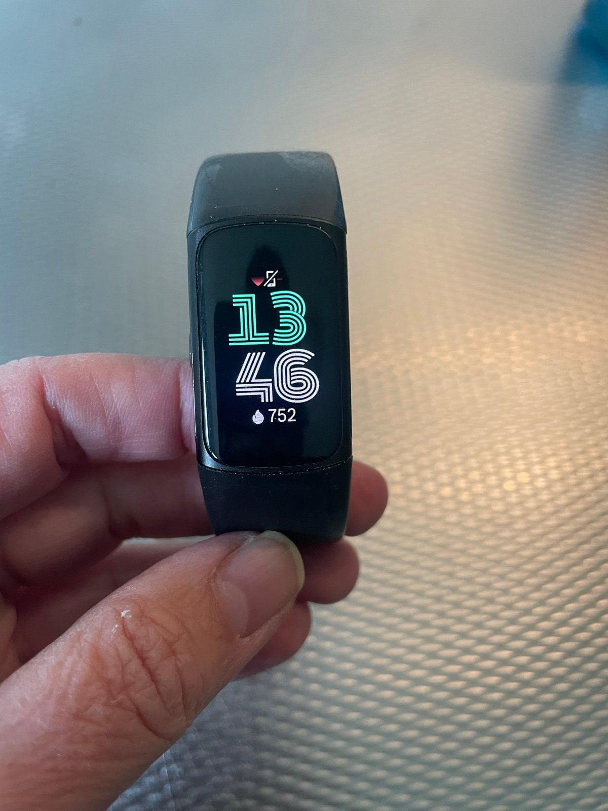 Fitbit Charge 6 Activity Tracker met Oplader, Ophalen, Zwart, Zo goed als nieuw, Waterdicht