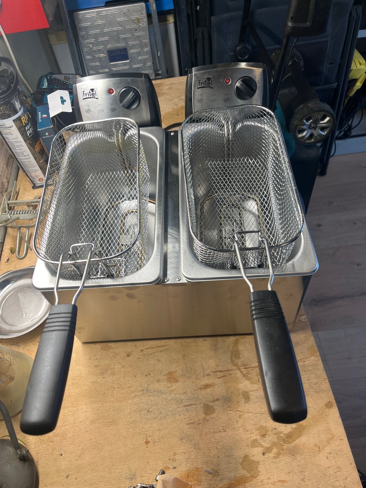 Fritel FR 1850 DUO dubbele friteuse - Zo goed als nieuw, 3 tot 4 liter, Ophalen of Verzenden, Zo goed als nieuw, Duo-friteuse