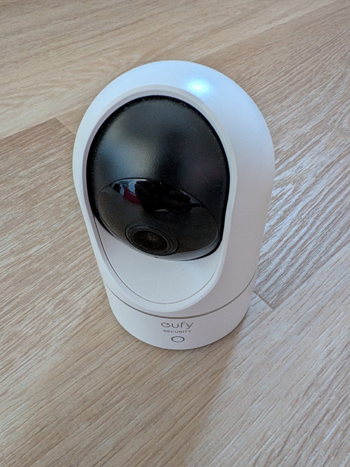 Eufy Beveiligingscamera - Binnencamera, Audio, Tv en Foto, Ophalen of Verzenden, Zo goed als nieuw, Binnencamera