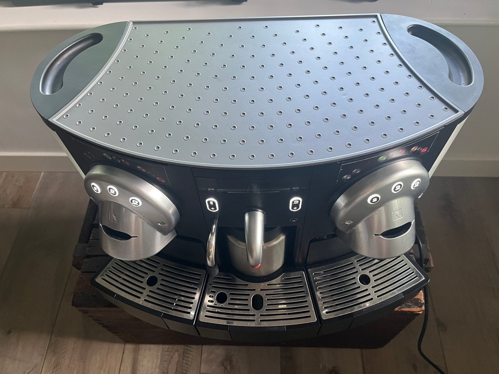 Nespresso Gemini CS 220 Pro (type 702) met koffer, Witgoed en Apparatuur, Ophalen, Koffiepads en cups, 10 kopjes of meer, Koffiemachine