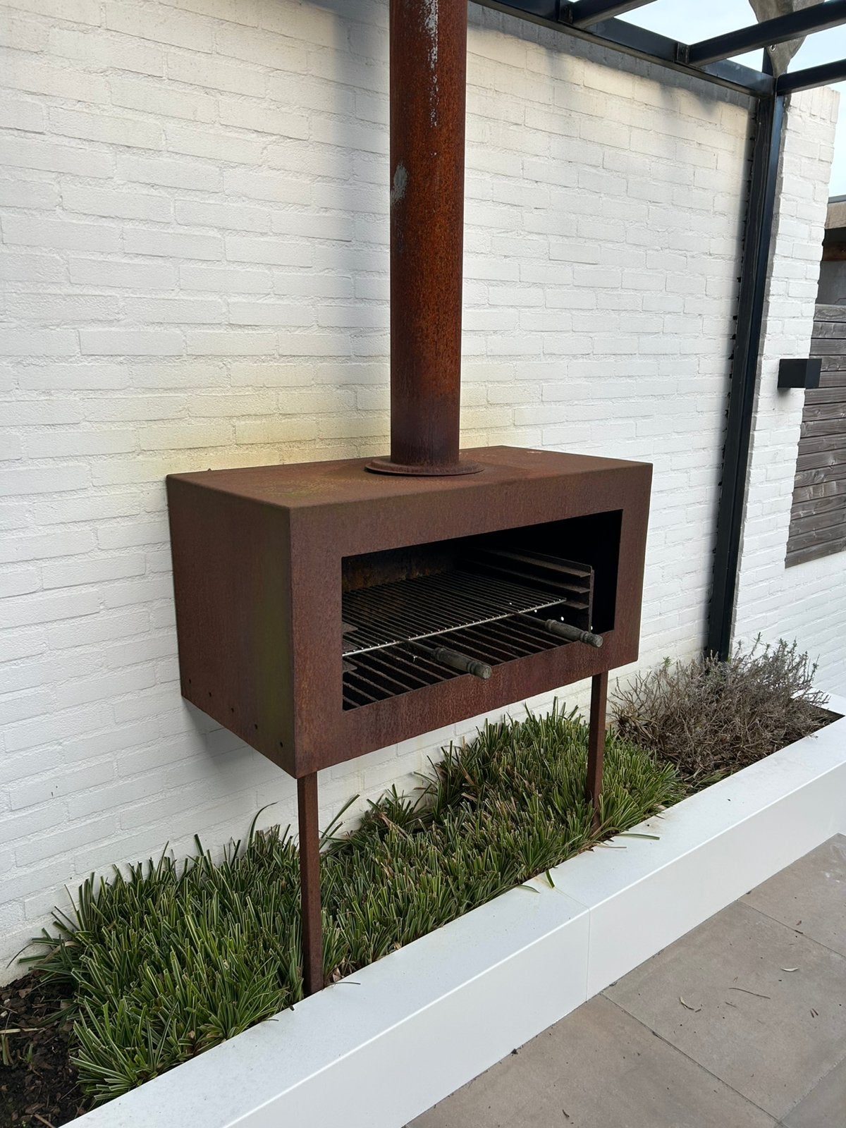 Buitenkachel / bbq / tuinhaard, Ophalen, Zo goed als nieuw