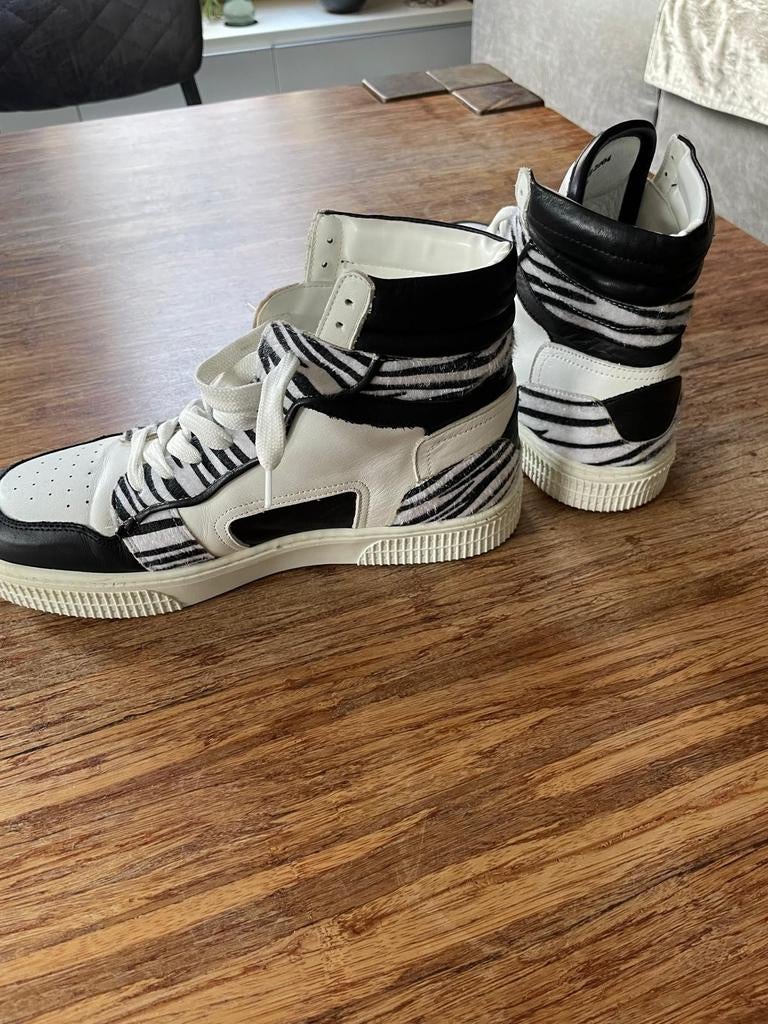 Nikkie Zebra Print High-Top Sneakers Maat 40, Kleding | Dames, Schoenen, Zwart, Ophalen of Verzenden, Nikkie, Sneakers of Gympen