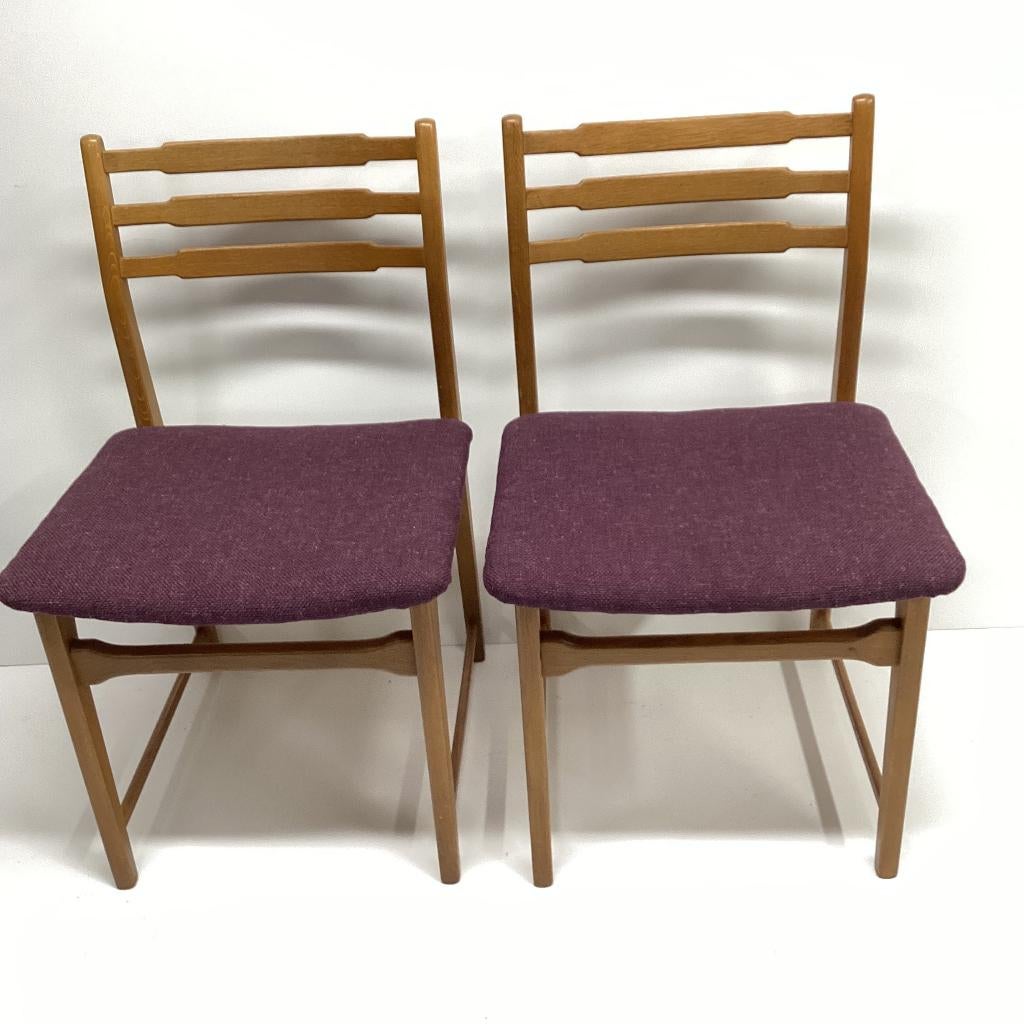 Stoelen, Huis en Inrichting, Stoelen, Gebruikt, Twee, Hout, Stof, Overige materialen, Overige kleuren, Ophalen of Verzenden