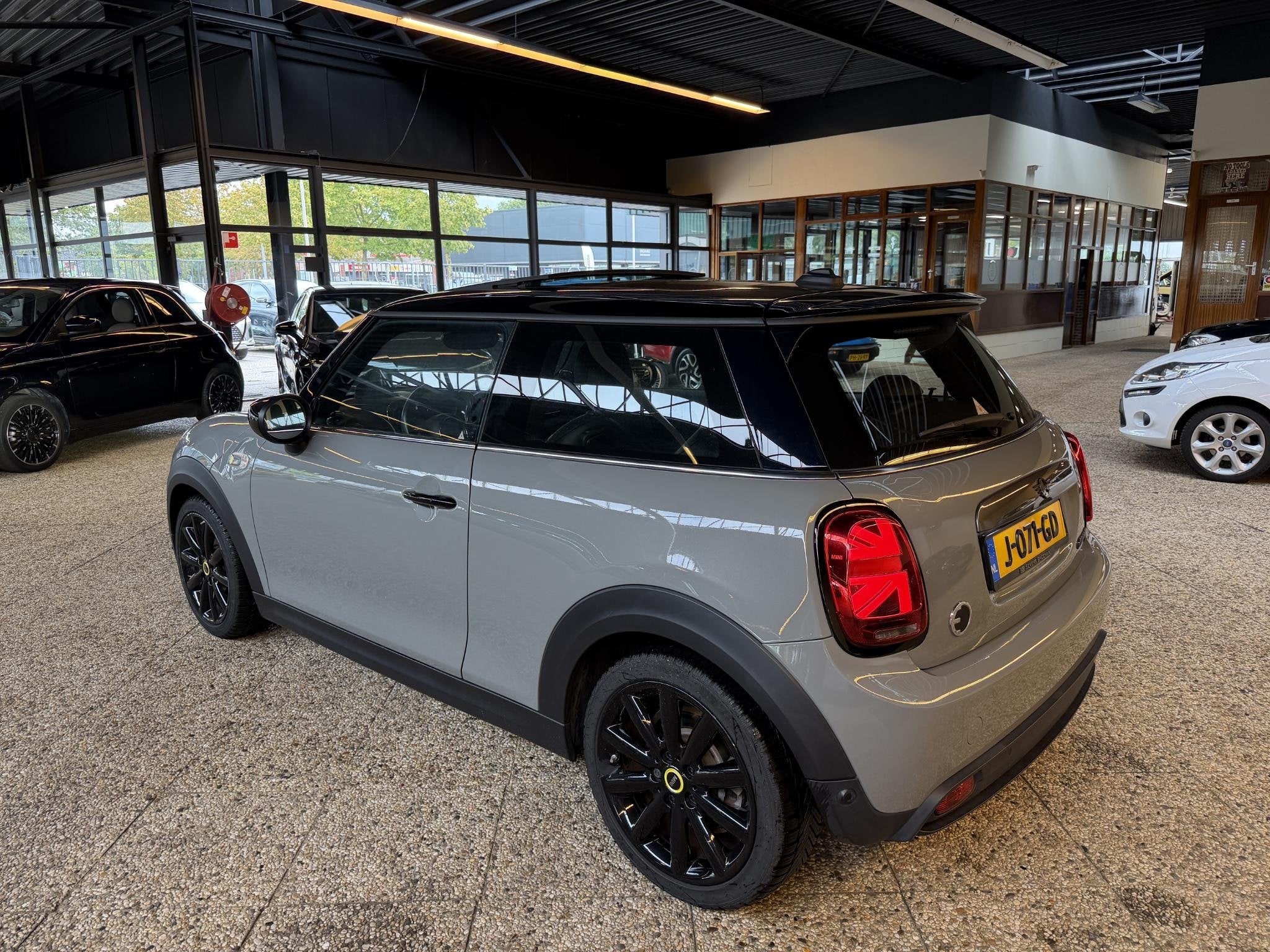 MINI Electric Yours 33 kWh | Pano | HUD | Harman & Kardon |, Automatische klimaatregeling, 33 kWh, 4 stoelen, Mini Electric