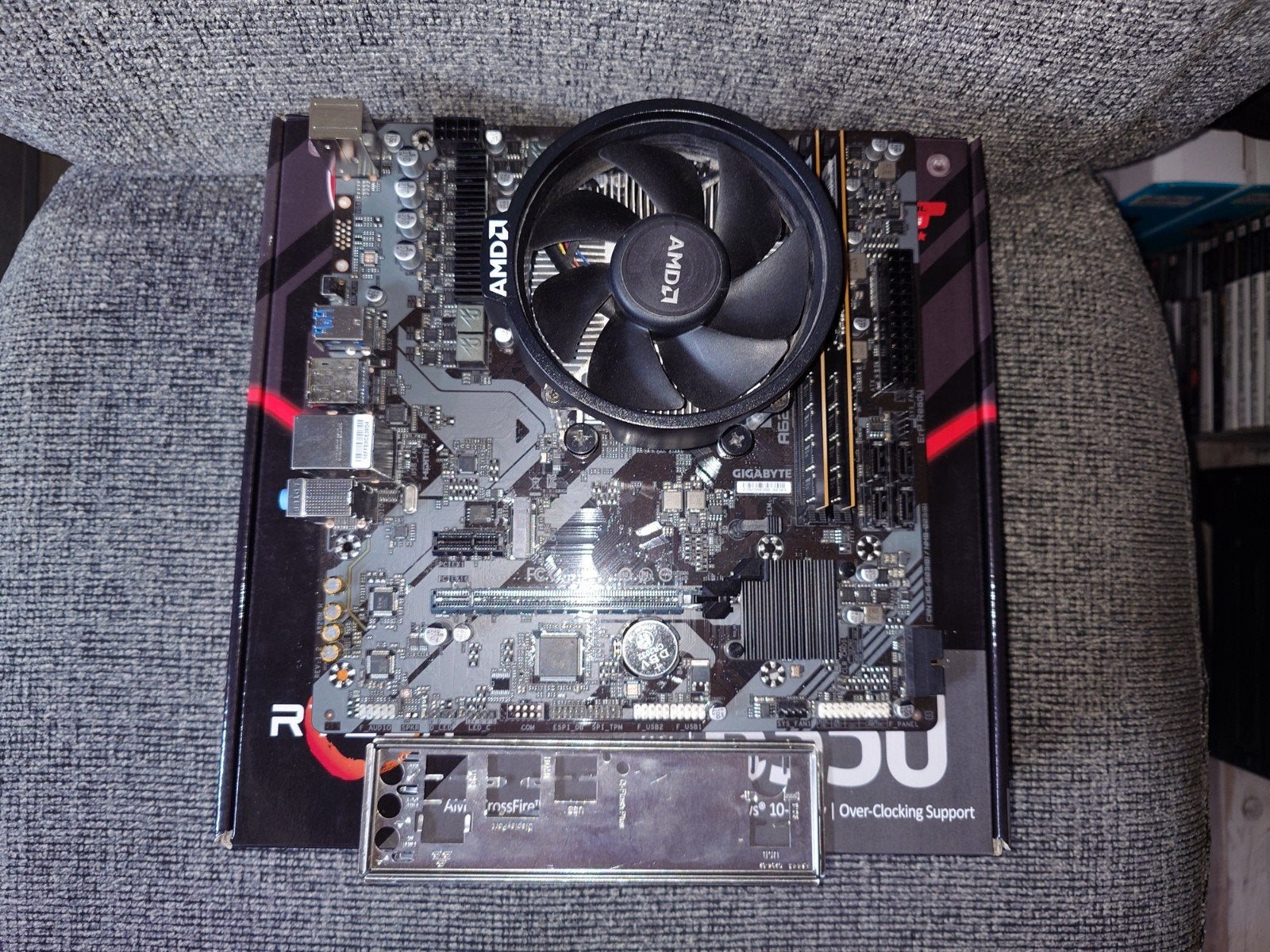 AM5 Upgrade Set | Ryzen 7 8700G | 32GB 4800MT/s CL40, Ophalen, Zo goed als nieuw, Micro-ATX, DDR5