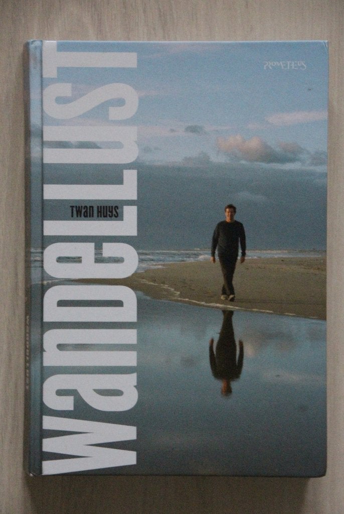 WANDELLUST - Twan Huys - Wandelroutes in NL & Interviews, Overige merken, Fiets- of Wandelgids, Ophalen of Verzenden, Zo goed als nieuw