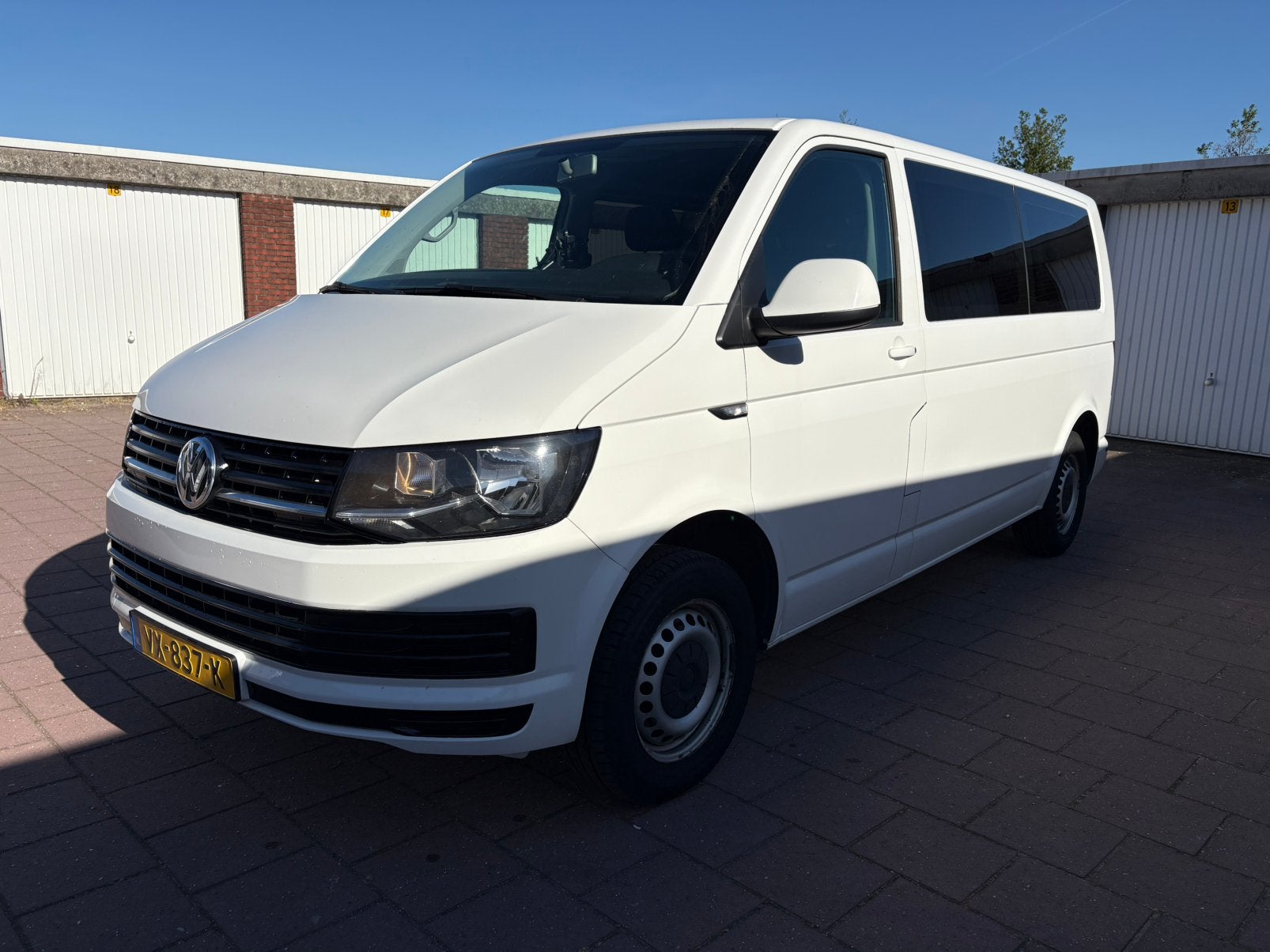 VW TRANSPORTER T6 2.0 TDI 2016 LANG DUBBELCABINE AIRCO MARGE, Voorwielaandrijving, Euro 5, Zwart, 4 cilinders