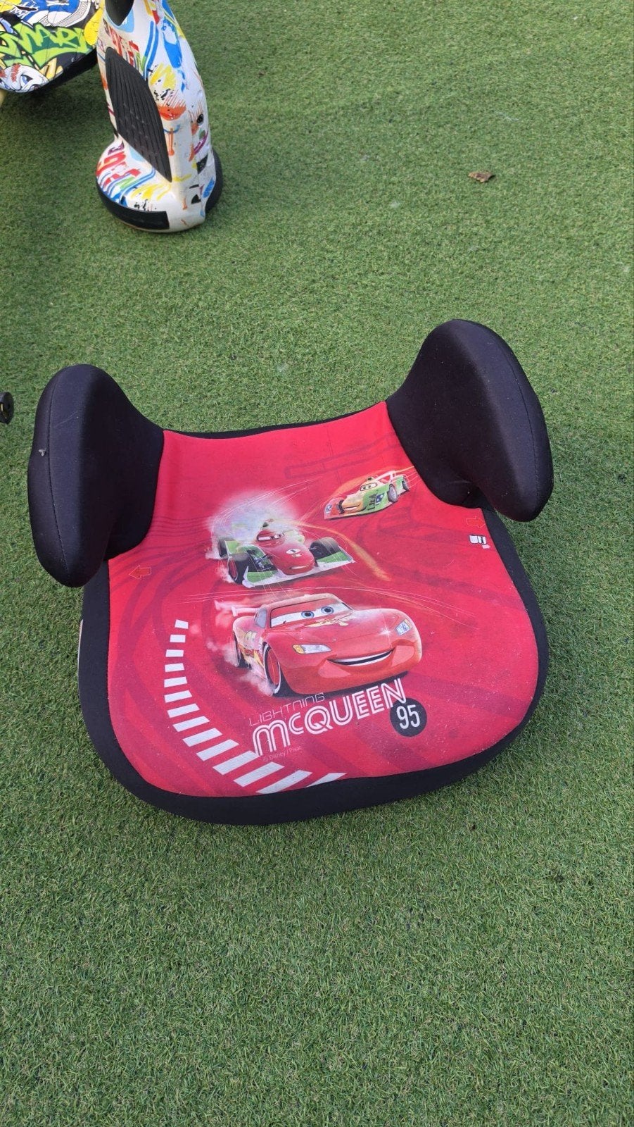 Cars zitverhoger Lightning McQueen, Overige merken, 15 t/m 36 kg, Ophalen of Verzenden, Gebruikt