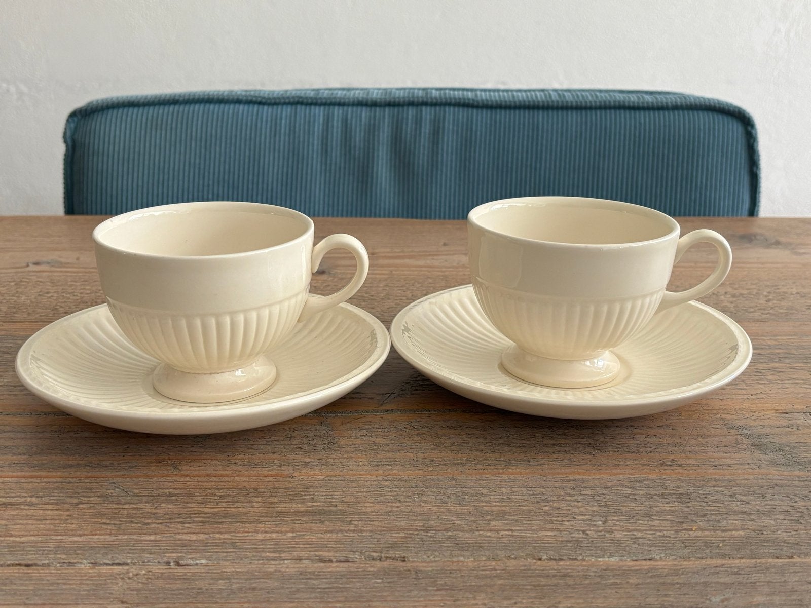 Wedgwood Edme 2 kop en schotels, Klassiek, Ophalen of Verzenden, Zo goed als nieuw, Kop(pen) en/of Schotel(s)
