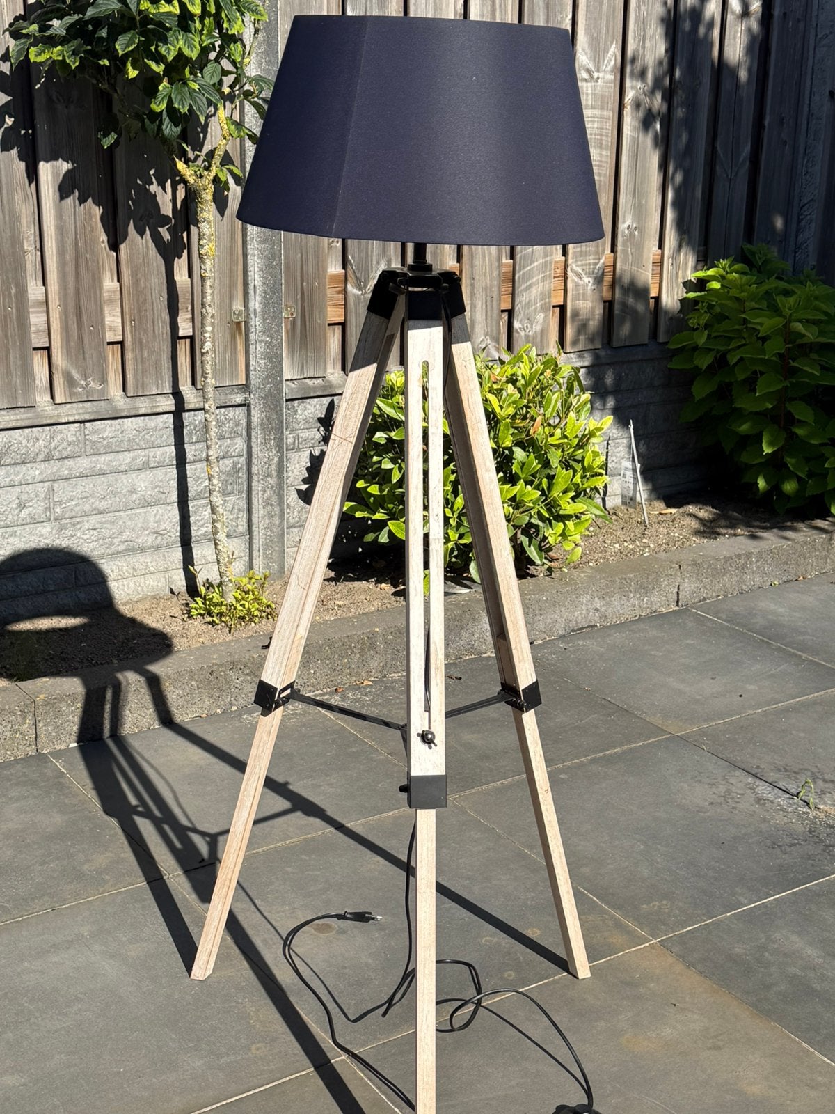 Mooie lamp, Ophalen, Zo goed als nieuw, Hout, 100 tot 150 cm