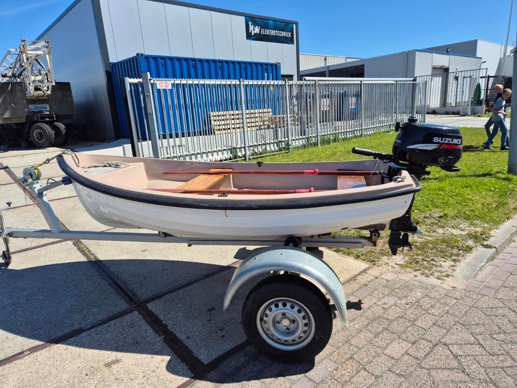 Mooi Bootje met Trailer en Suzuki 4pk 4-takt motor, Watersport en Boten, Ophalen, Gebruikt, Minder dan 5 pk, Viertaktmotor