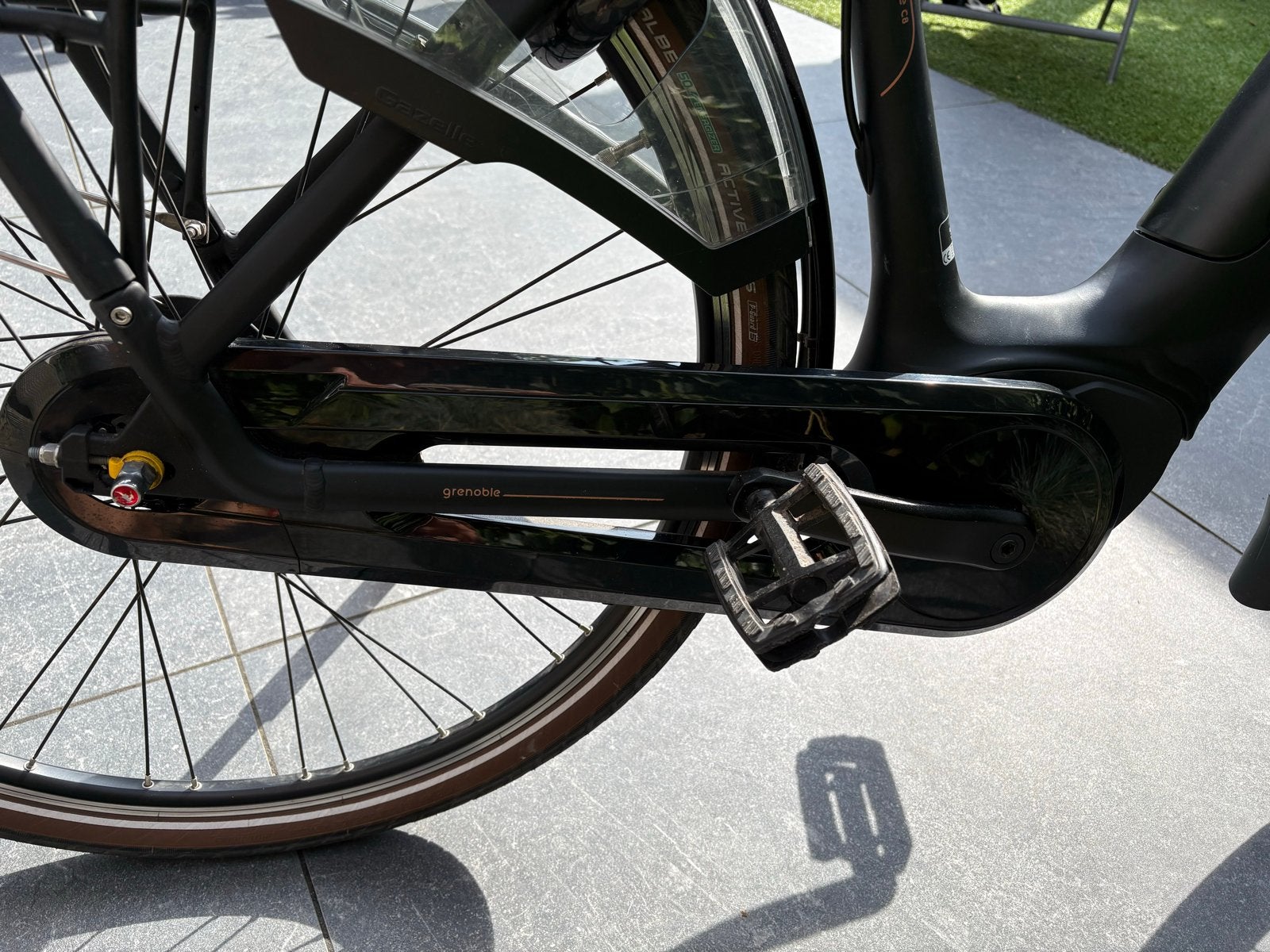 Foto 15 van Nieuwstaat! Gazelle Grenoble C8 HMB E-bike platin accu 500wh