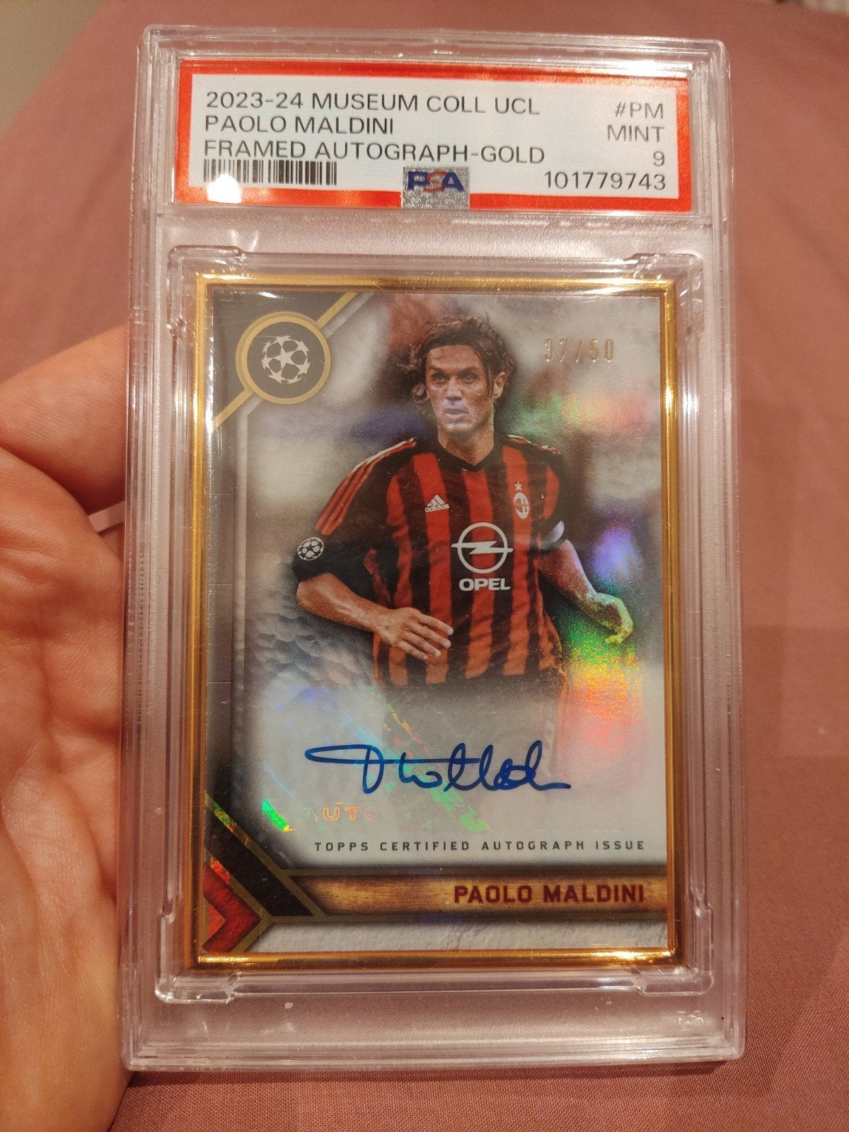 Paolo Maldini gesigneerde kaart - Topps Museum Collection, Ophalen of Verzenden, Zo goed als nieuw, Buitenlandse clubs, Spelerskaart