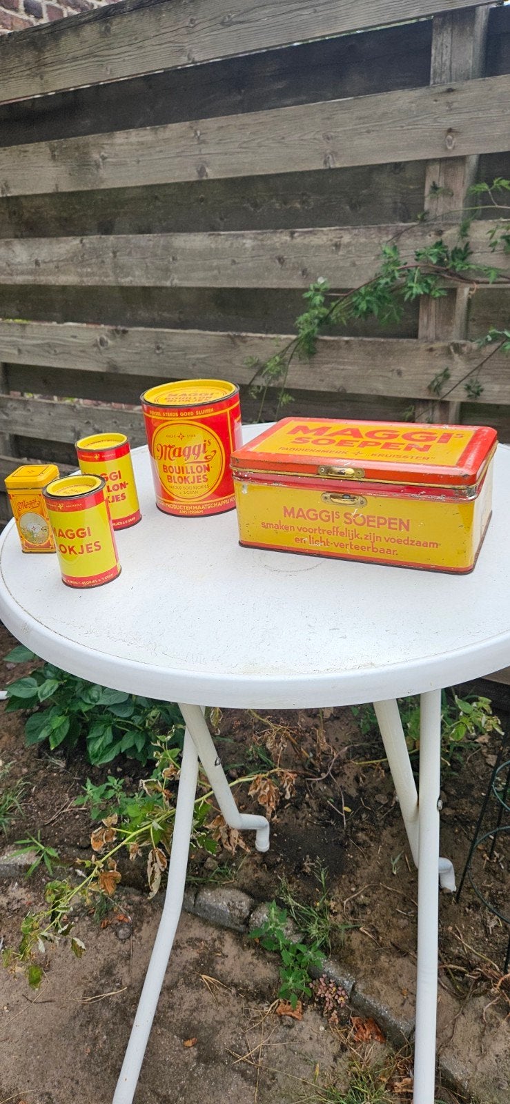 Maggi reclame blikken 5 stuks 4x jaren 40-50 1x jonger, Ophalen of Verzenden, Gebruikt, Verpakking