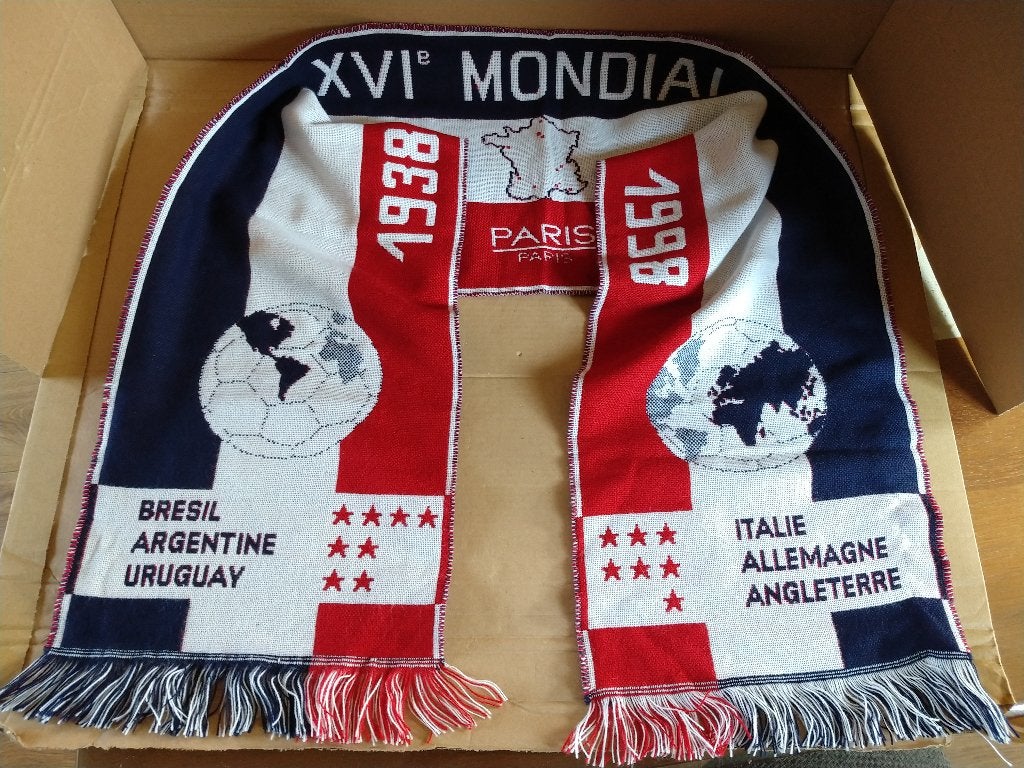 Originele Sjaal voetbal FIFA World cup 1998 Parijs, Verzamelen, Ophalen of Verzenden, Zo goed als nieuw, Buitenlandse clubs, Vaantje of Sjaal