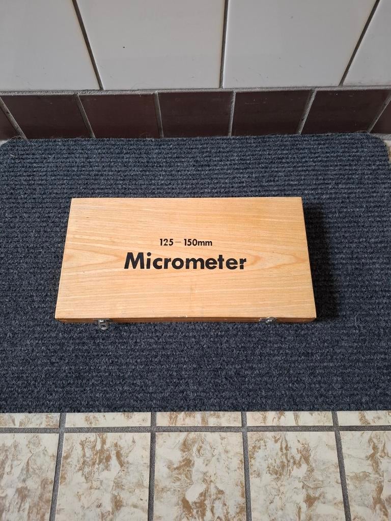 Micrometer 125-150 mm   0.01 mm, Ophalen of Verzenden, Zo goed als nieuw